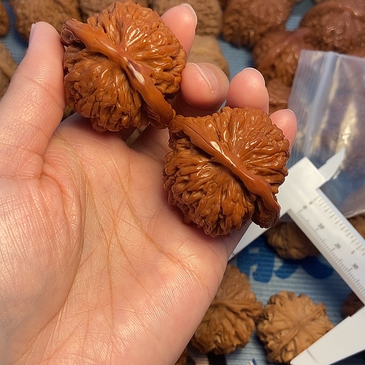 文玩核桃吊坠43四座楼有瑕疵