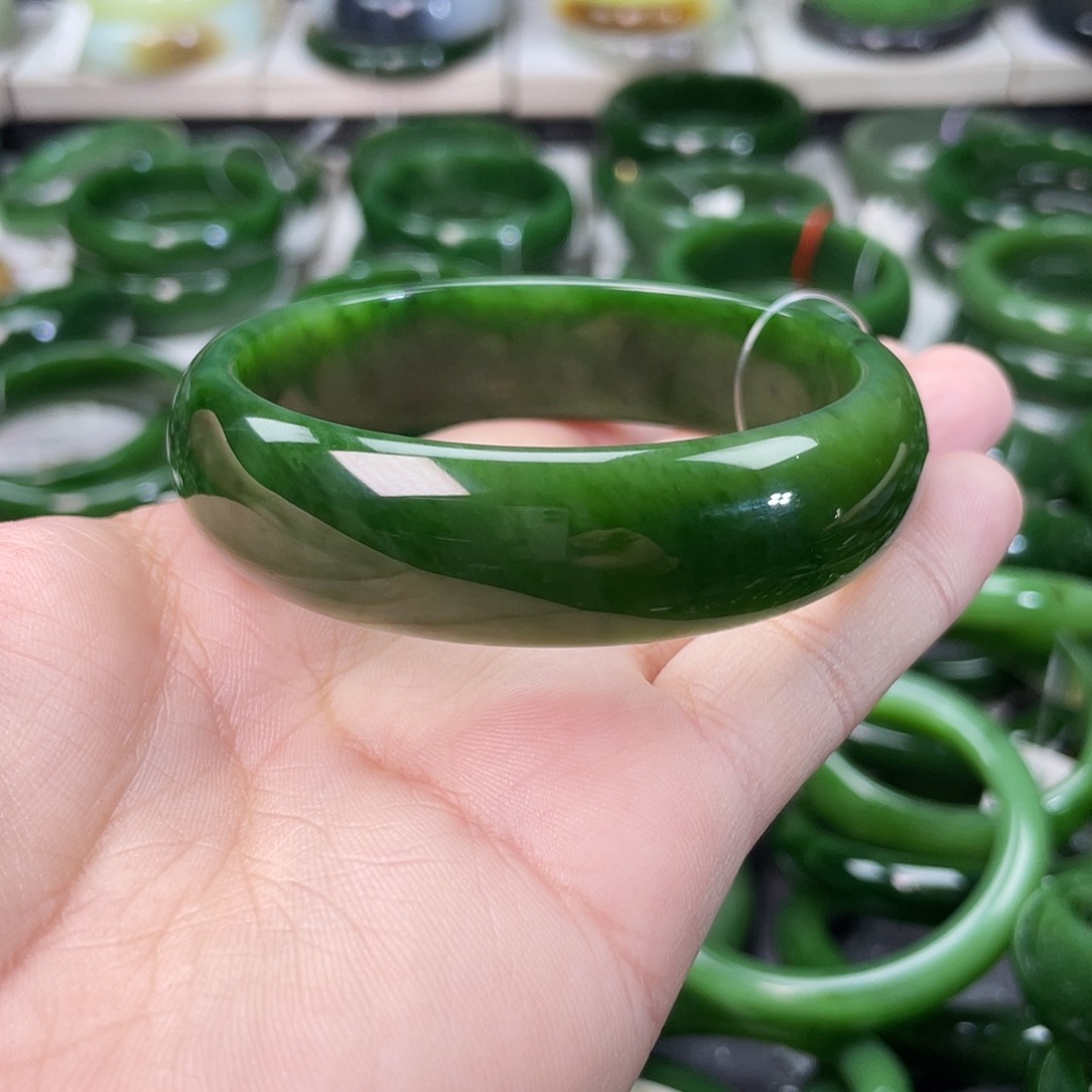 和田玉（碧玉）手镯未镶嵌