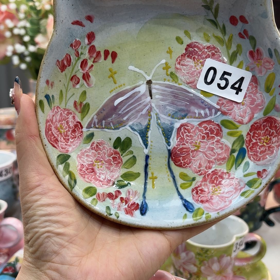 瓷片兔兔和大可爱一起