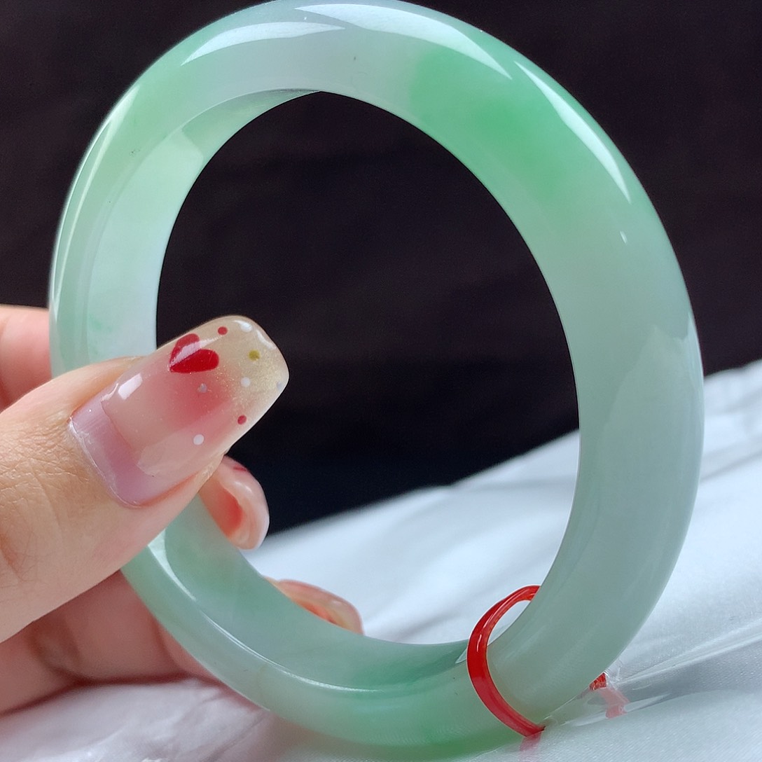 翡翠手镯未镶嵌芳**姐96096，