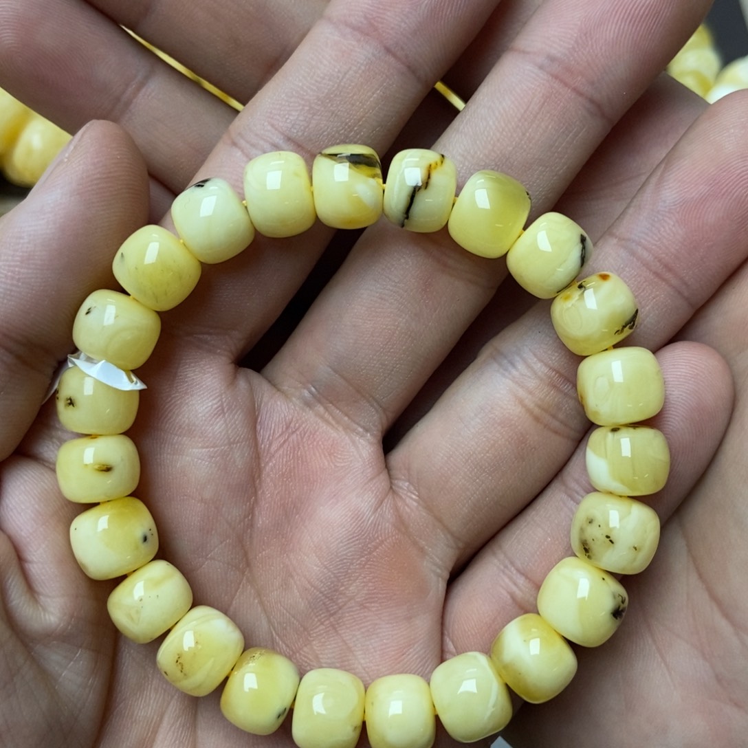 琥珀未镶嵌珠宝奇石107