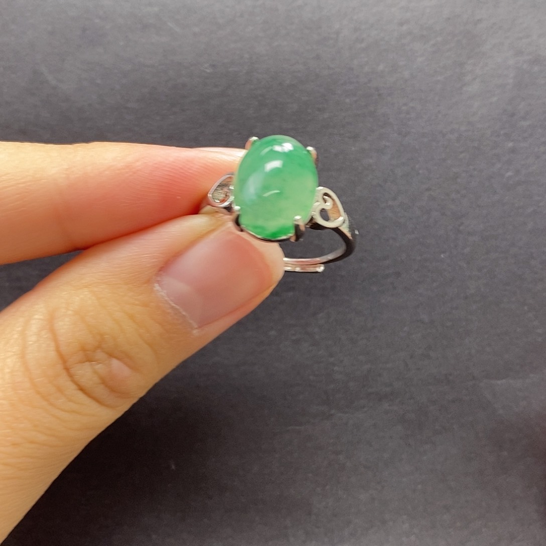 石英质玉戒指合金