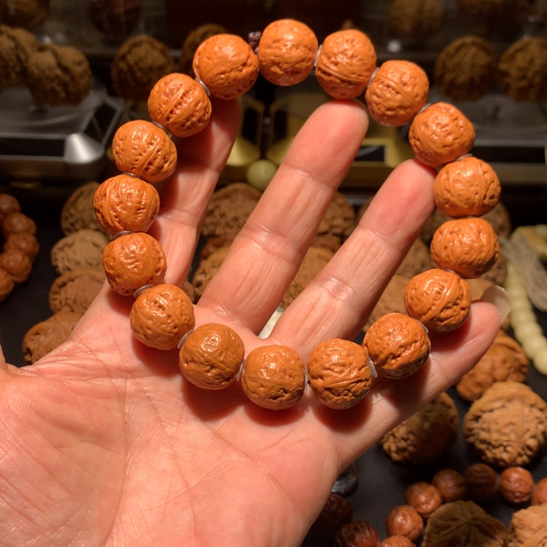 175姜黄皮秋子手串一物一图