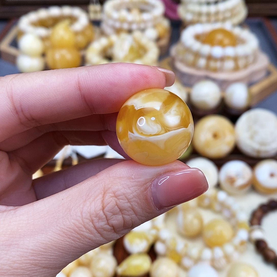 【闪购商品】蜜蜡裸石未镶嵌圆珠