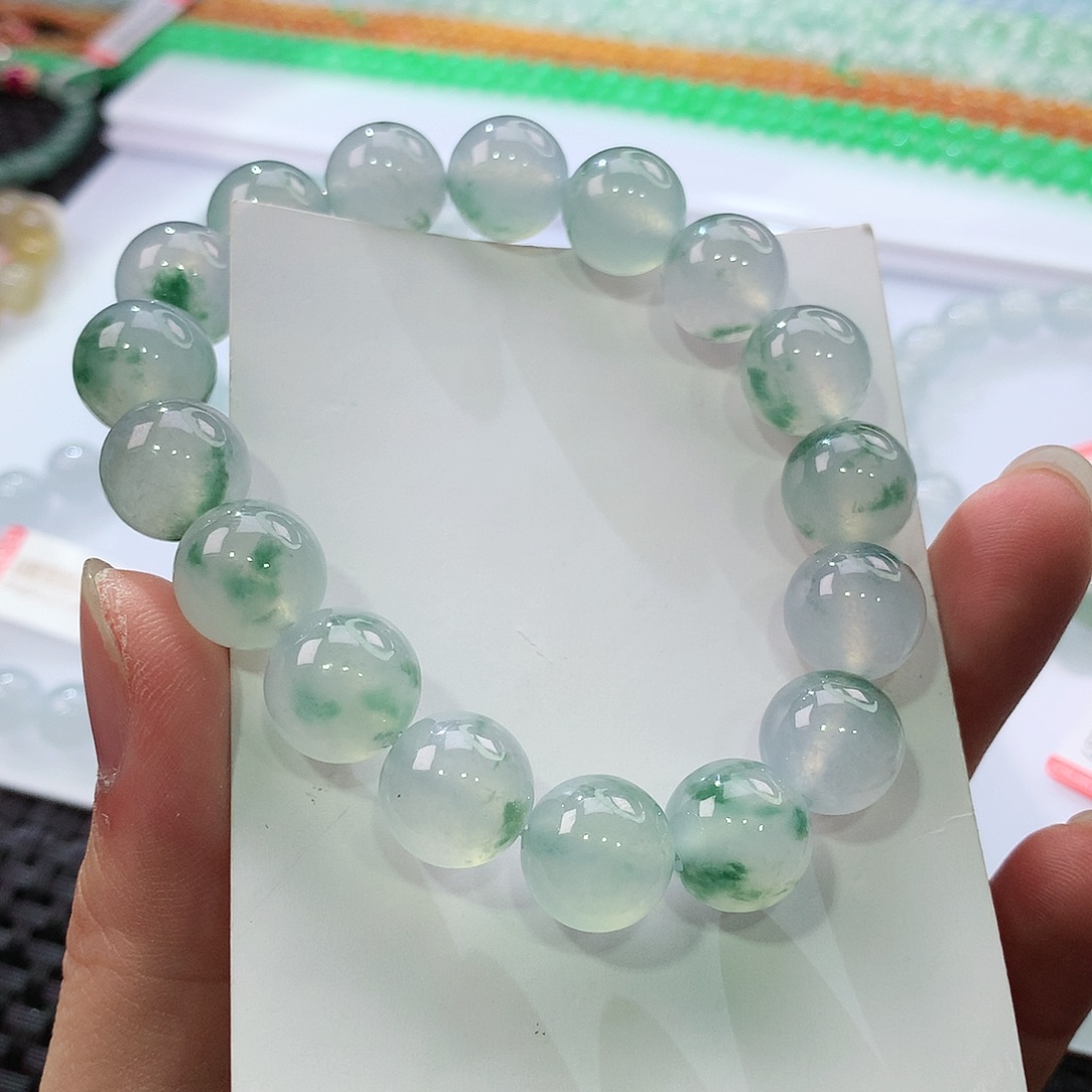 翡翠手链未镶嵌翡翠