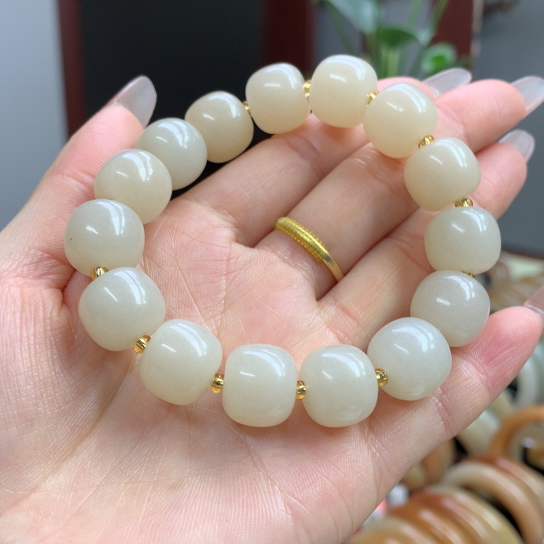 石英质玉未镶嵌串