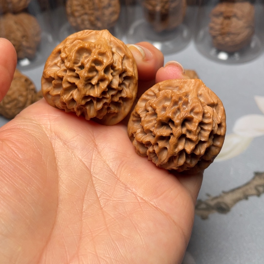 【闪购商品】文玩核桃吊坠秦闷………