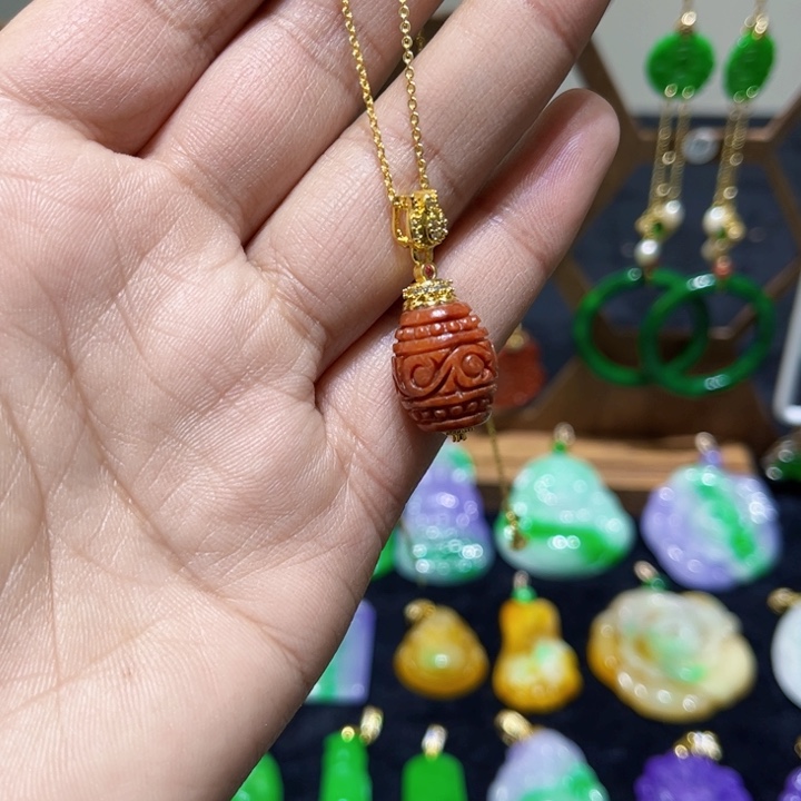 翡翠颈饰14K金镶嵌吊坠