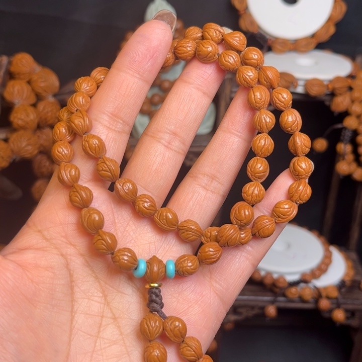 桃核吊坠小龙纹手持