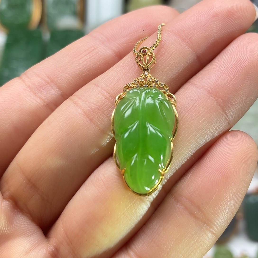 和田玉18K金镶嵌颈饰