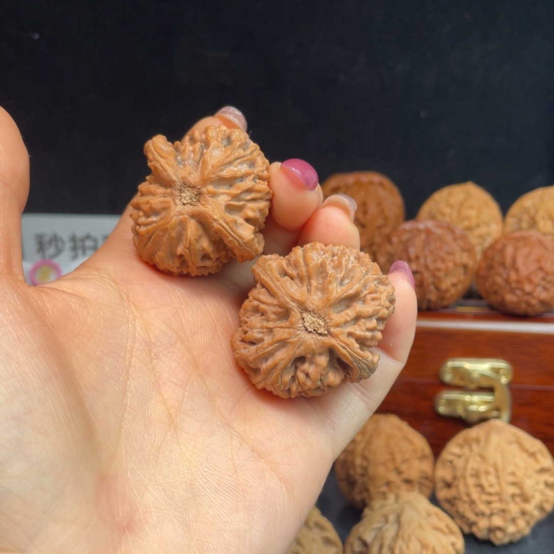 文玩核桃吊坠水龙纹34尺