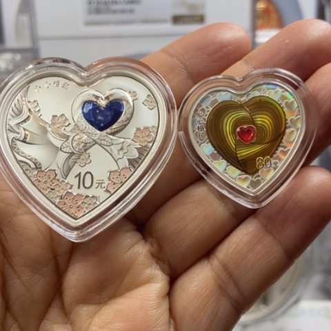 纯金2024年心心相印金银套币带原盒原证