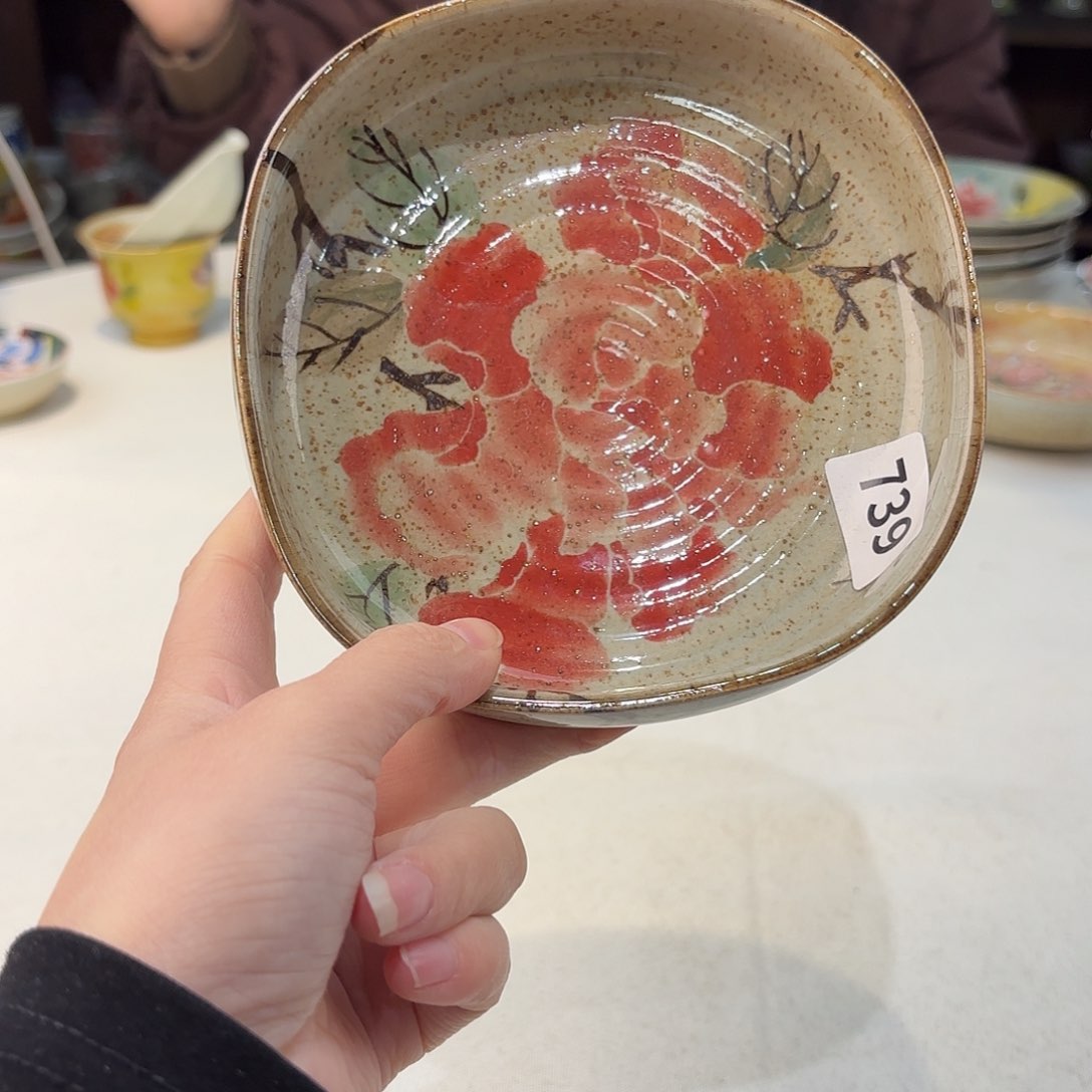 瓷片兔兔好可爱呀打