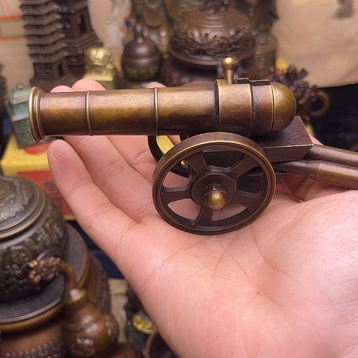 精美铜器点击下单