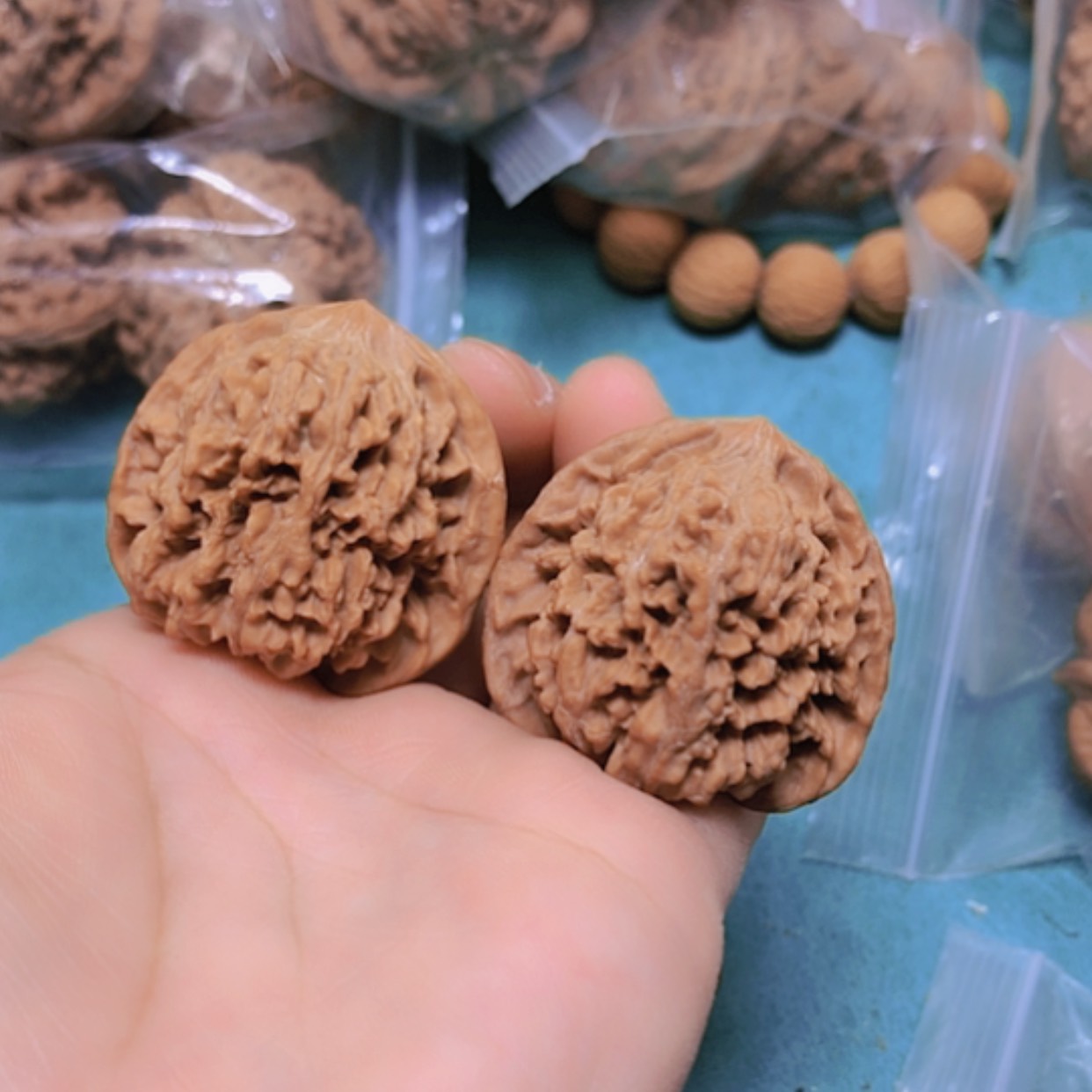 【闪购商品】把件核桃37满天星修尖