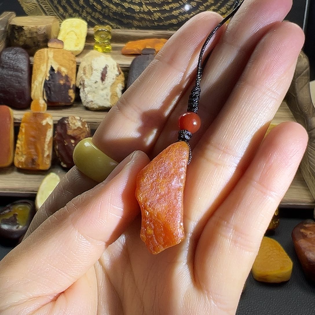 琥珀裸石未镶嵌琥珀