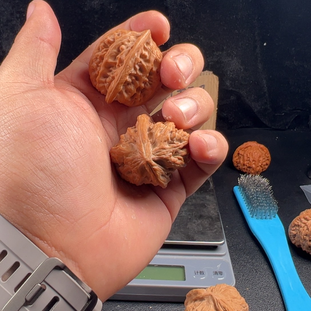 X***…桃核吊坠全品三羊谷福利