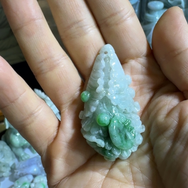 中****翡翠未镶嵌把件招财进宝