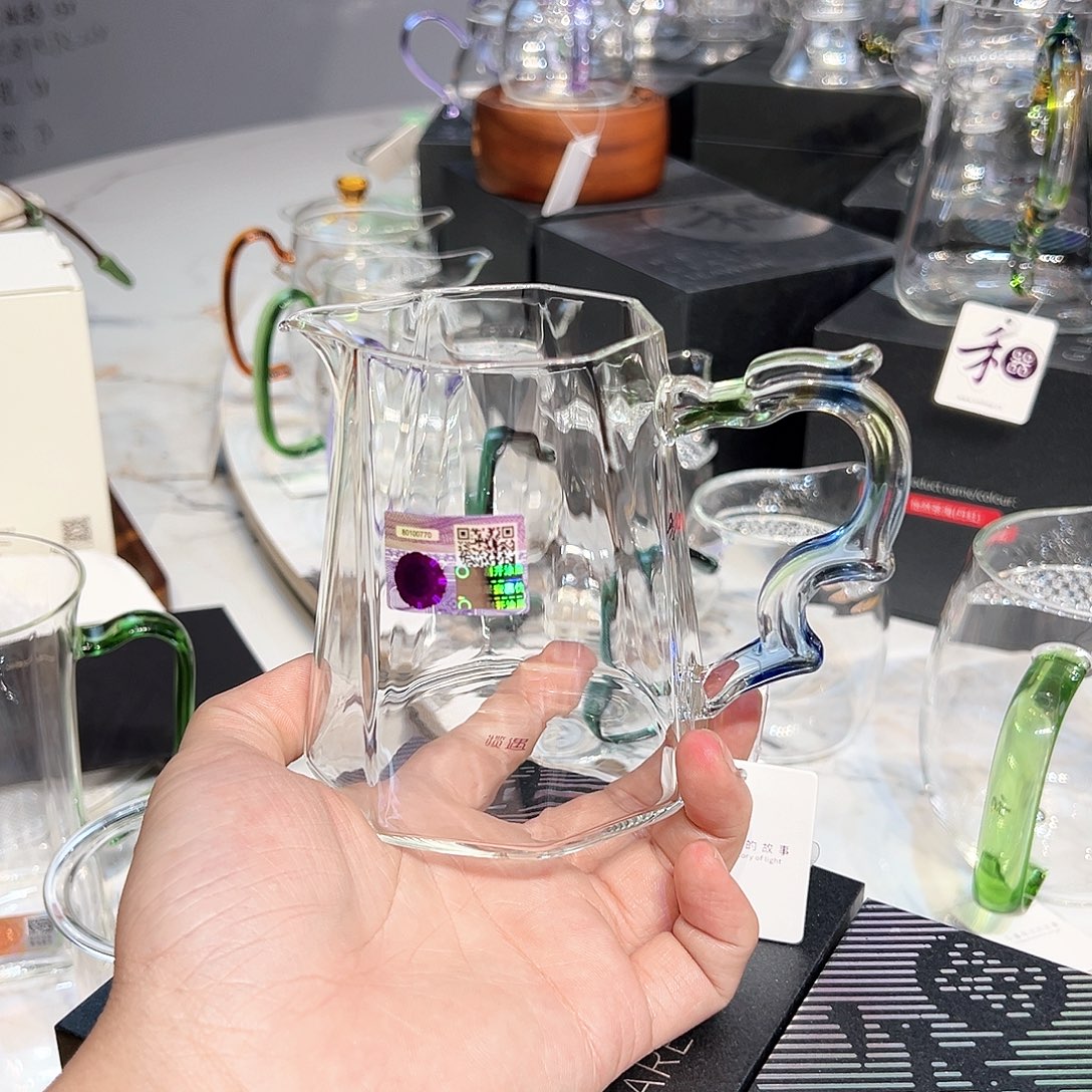 禾器晶隆公道杯迷翠。 