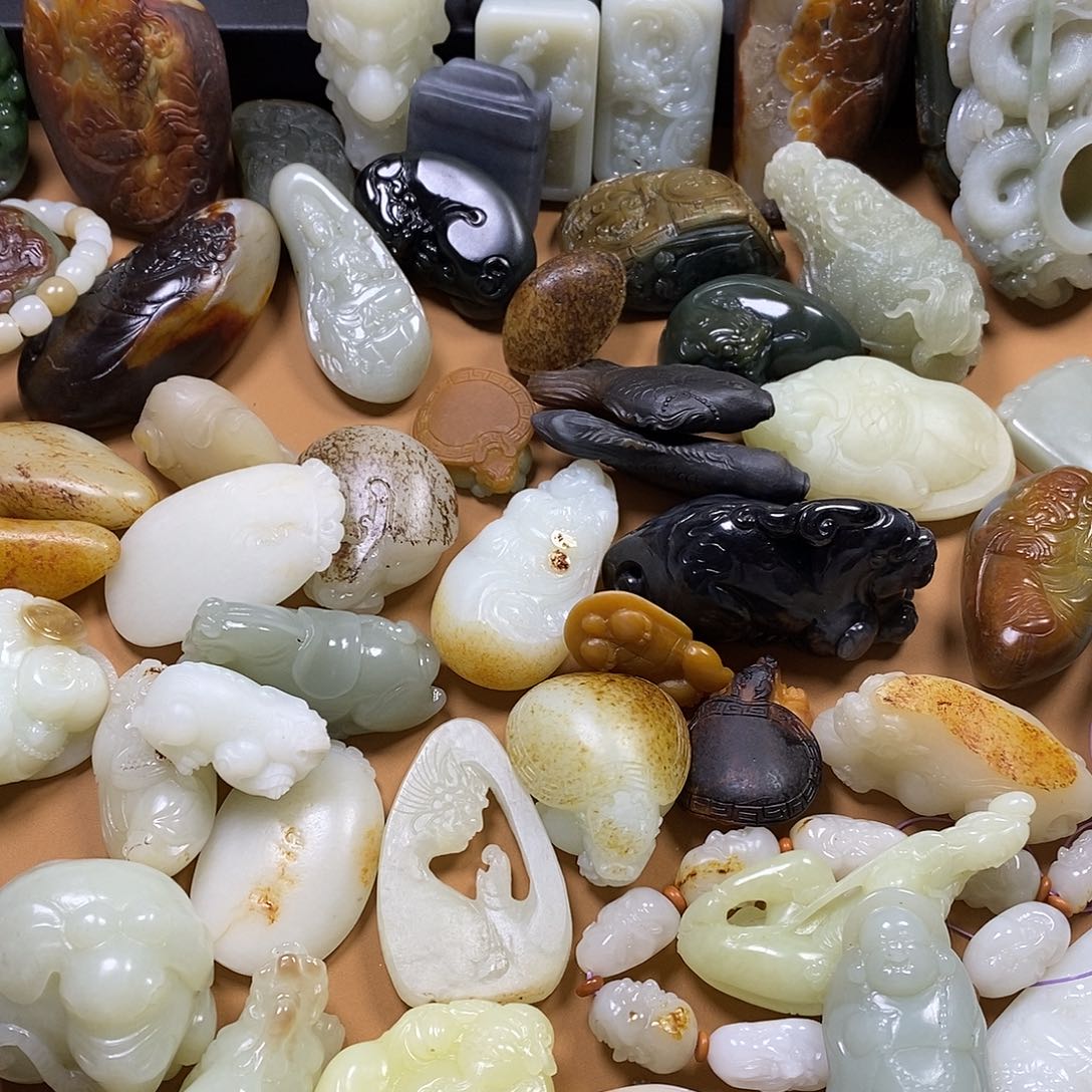 和田玉（糖玉）挂件未镶嵌