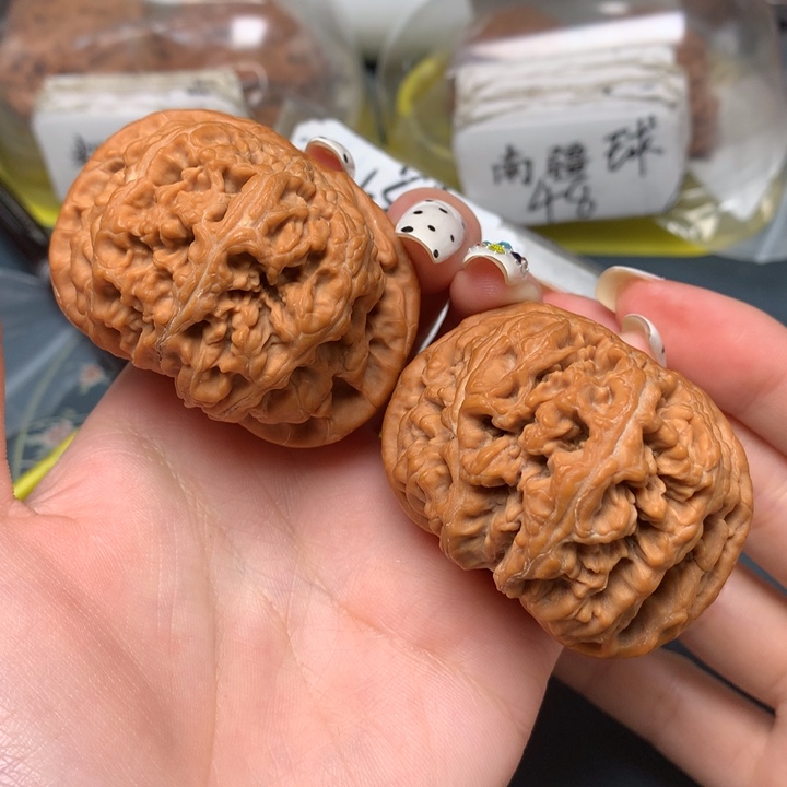 大***哥把件文玩核桃51-22733-0