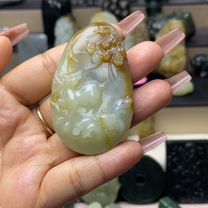 和田玉未镶嵌挂件