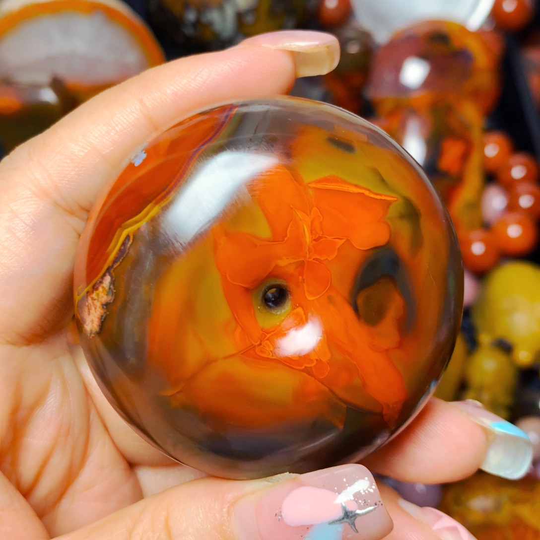 玛瑙/玉髓战国红玛瑙未镶嵌飞**蝉