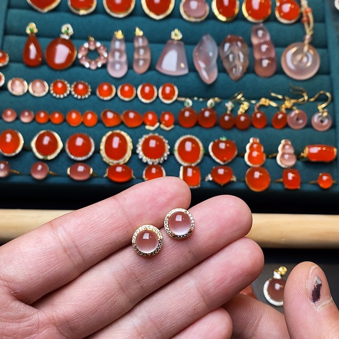 南红玛瑙银S925镶嵌耳饰