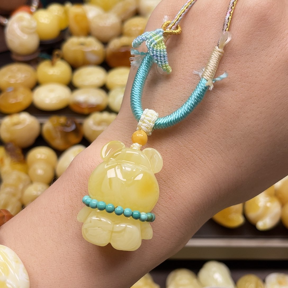 蜜蜡裸石未镶嵌蜜蜡