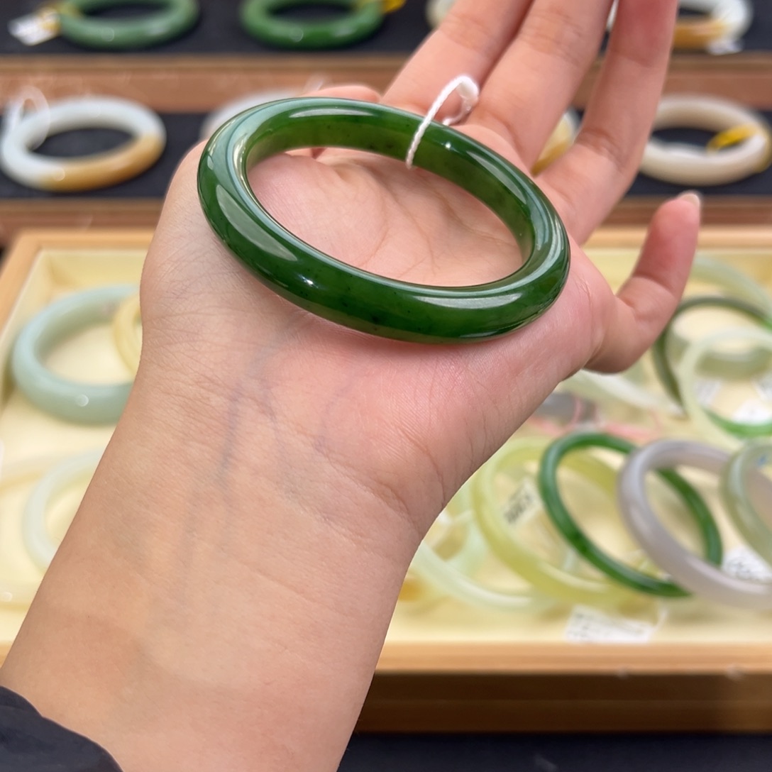 默***.和田玉未镶嵌手镯