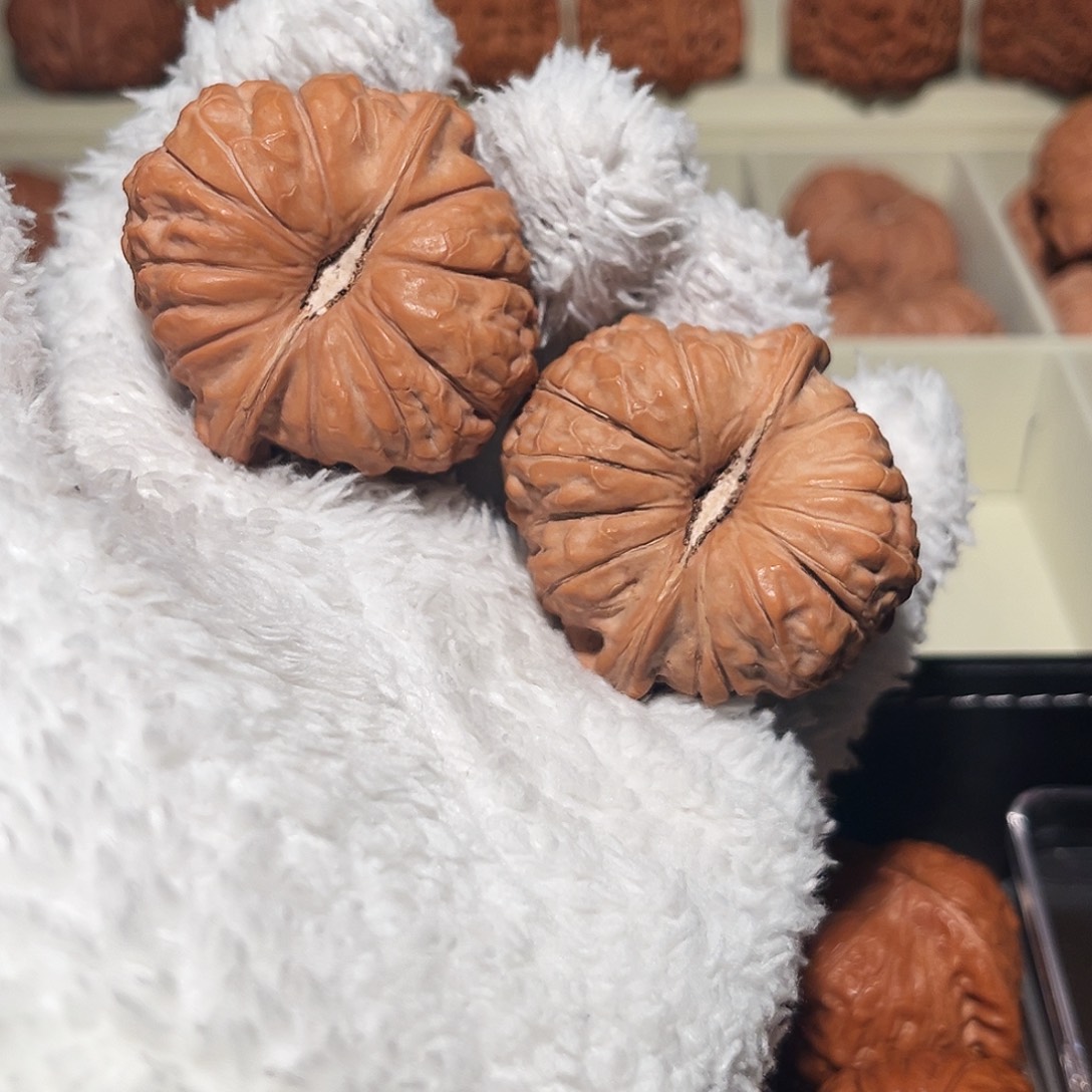 无***宇吊坠文玩核桃200   无解