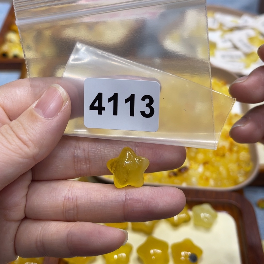 琥珀珠宝奇石未镶嵌