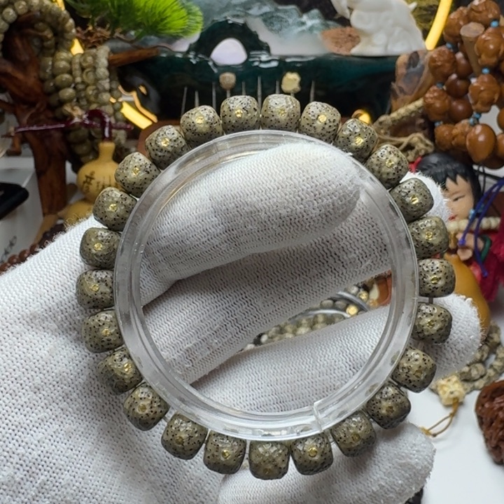 星月菩提手串6号车尺寸9.8石玉龙鳞满钉单圈