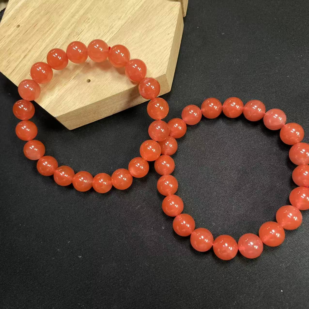 83468T02-3A33-南红手串-10mm-多样性/发一件 