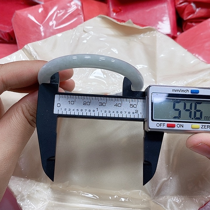 翡翠手镯未镶嵌197 