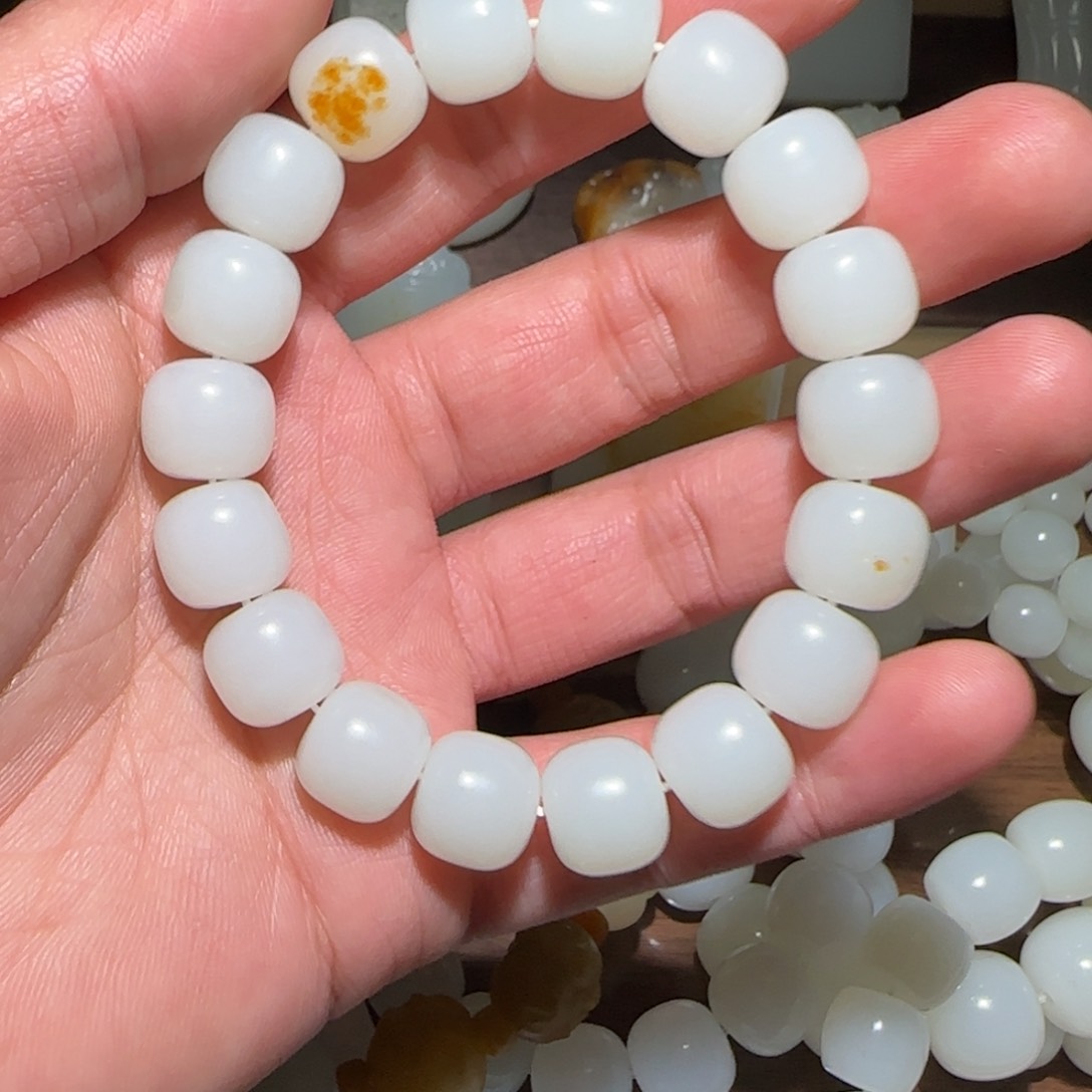 和田玉颈饰未镶嵌一****^