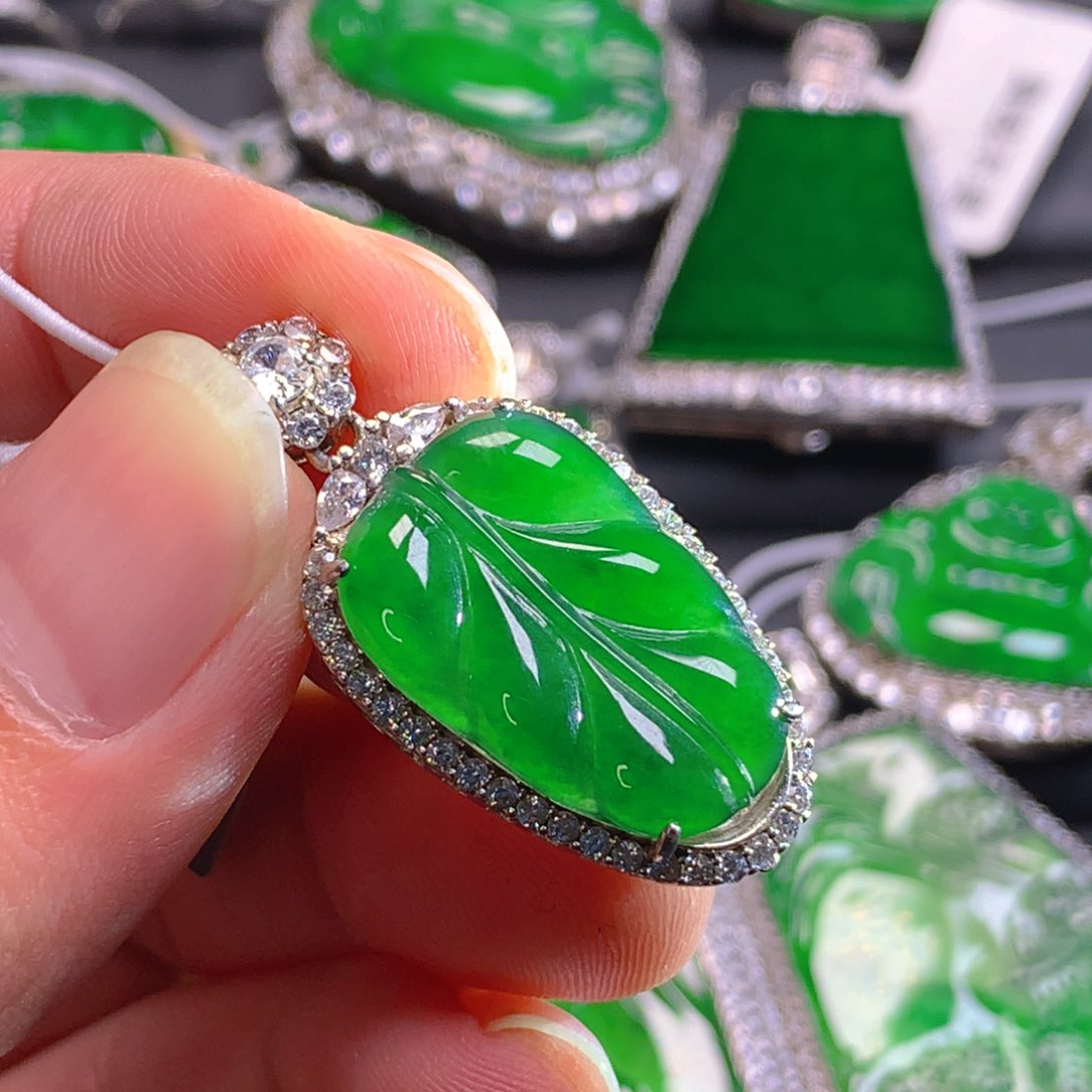 【闪购商品】翡翠颈饰未镶嵌翡翠