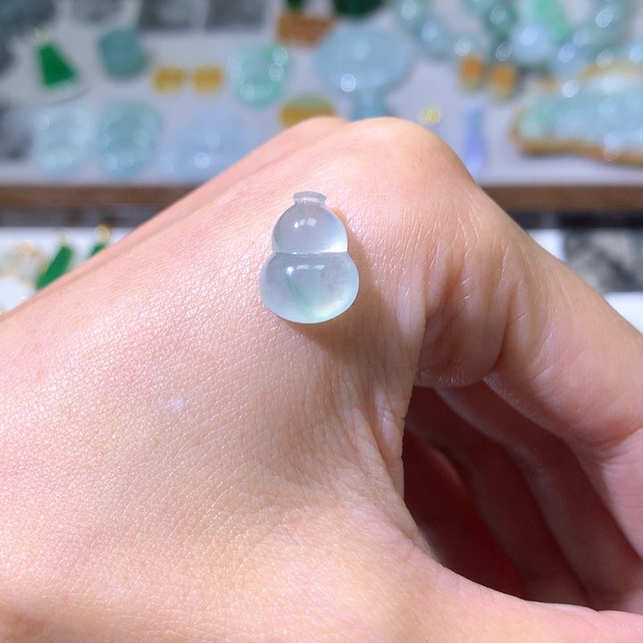 翡翠颈饰未镶嵌葫芦