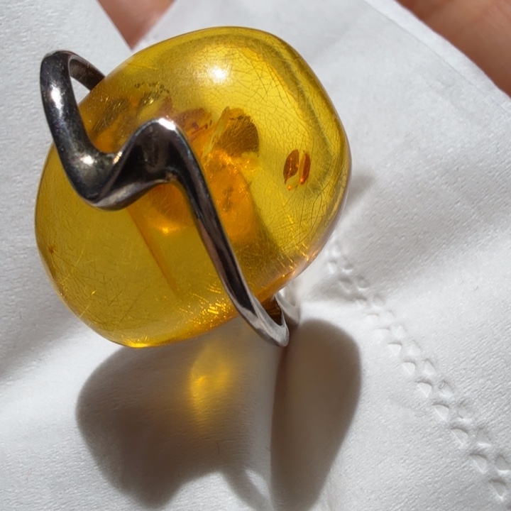 琥珀戒指未镶嵌琥珀