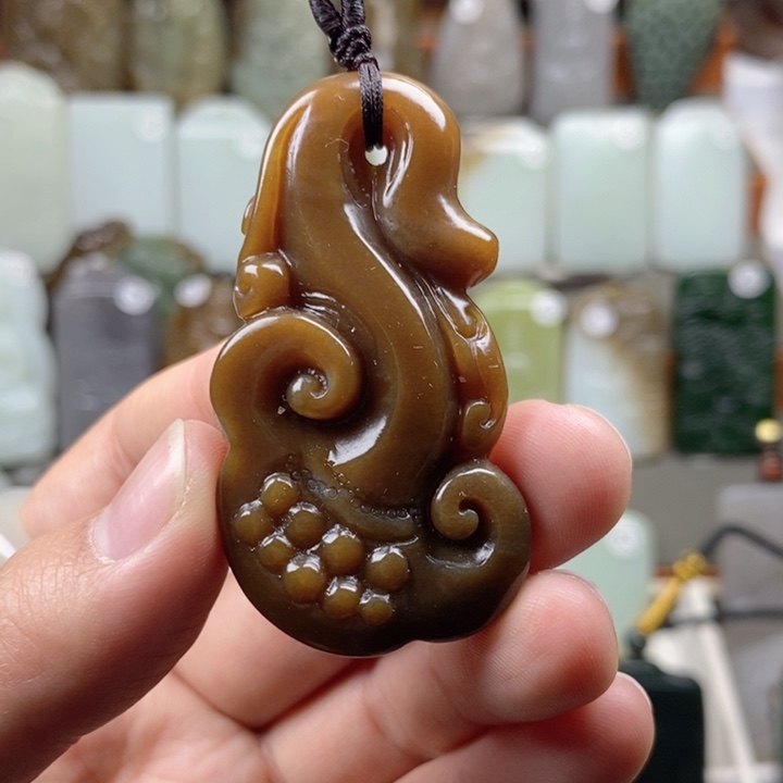 和田玉（糖玉）未镶嵌颈饰