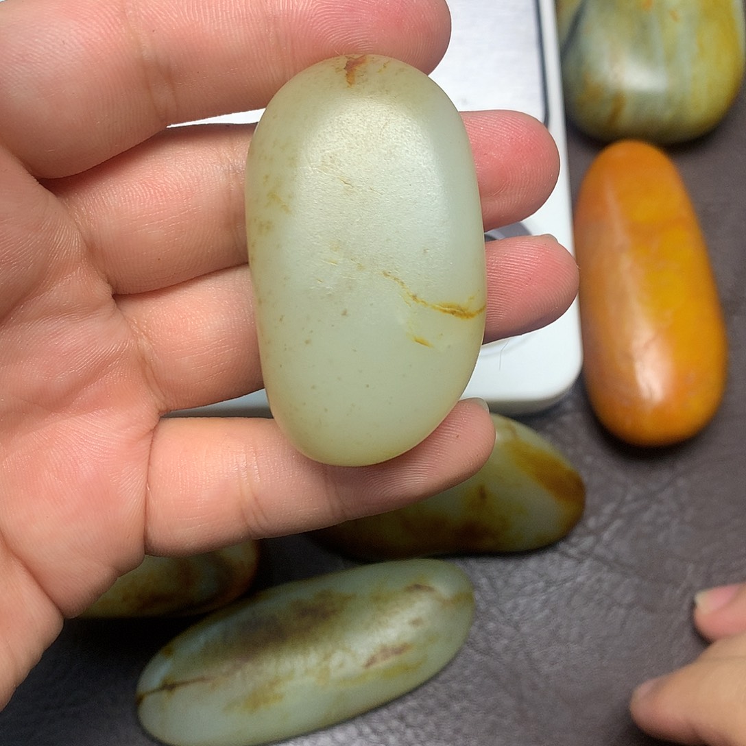 和田玉（糖玉）未镶嵌挂件