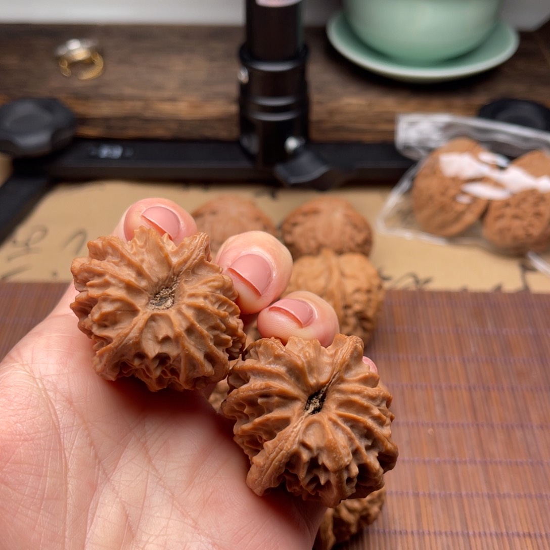 吊坠文玩核桃38大龙红皮