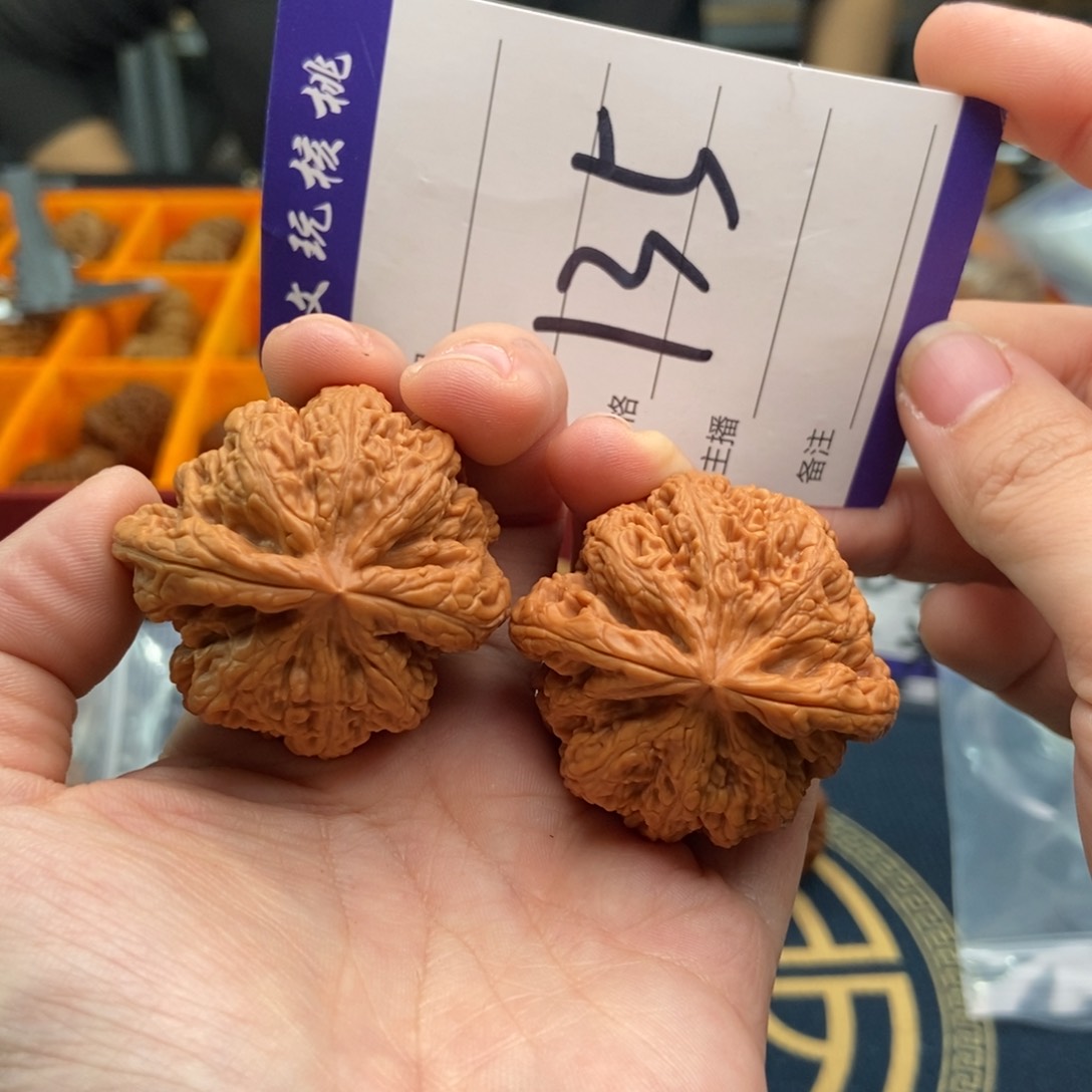 文玩核桃吊坠42粗筋