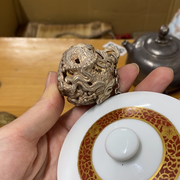 瓷片哈中古工艺品一件