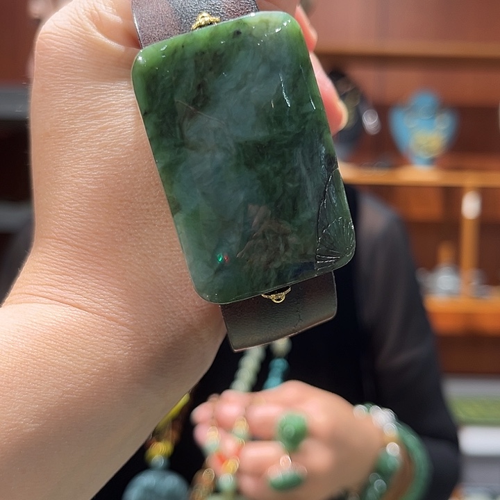 未镶嵌岫玉毛衣链