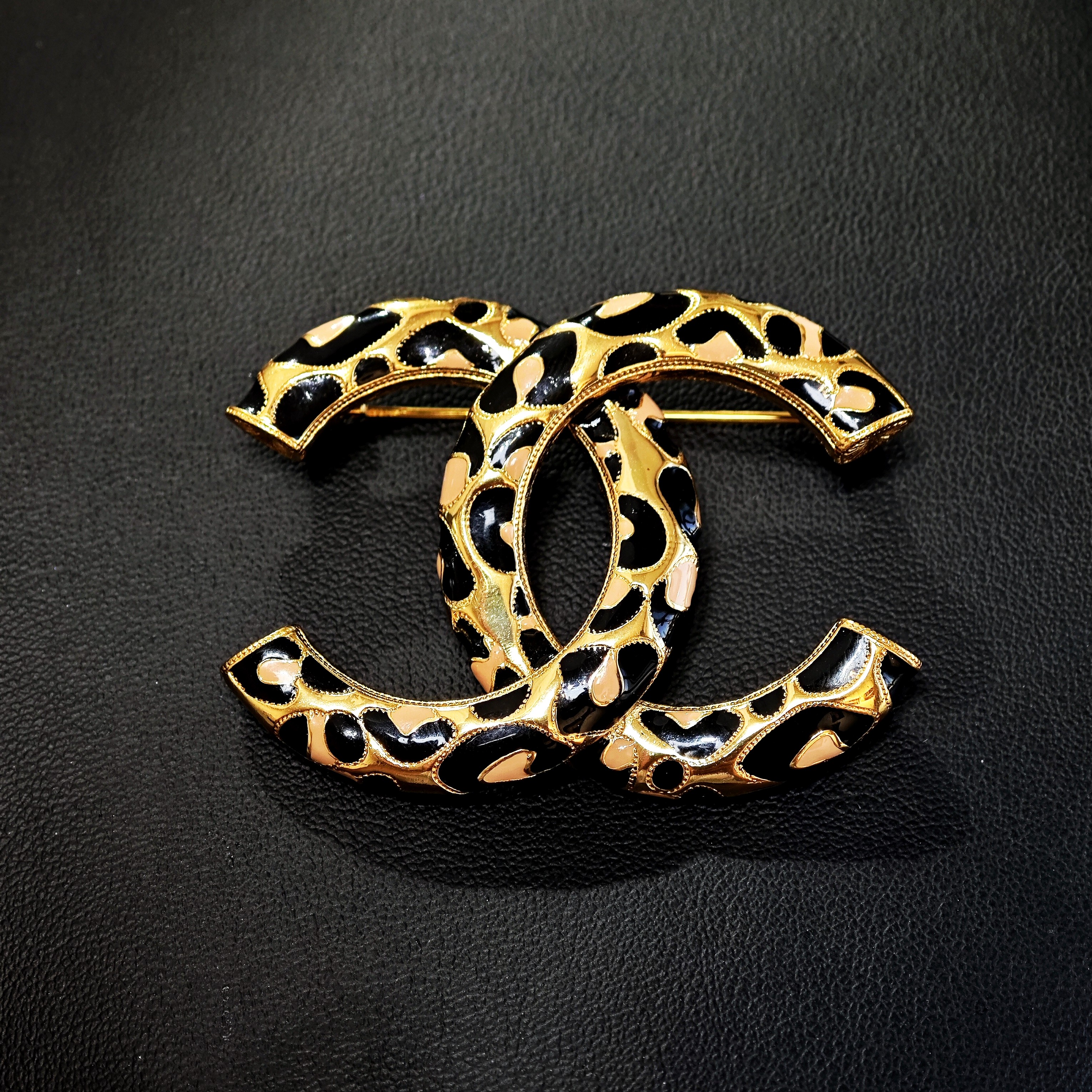 未使用 Chanel/香奈儿 金色系胸针黑金豹纹重工款胸针