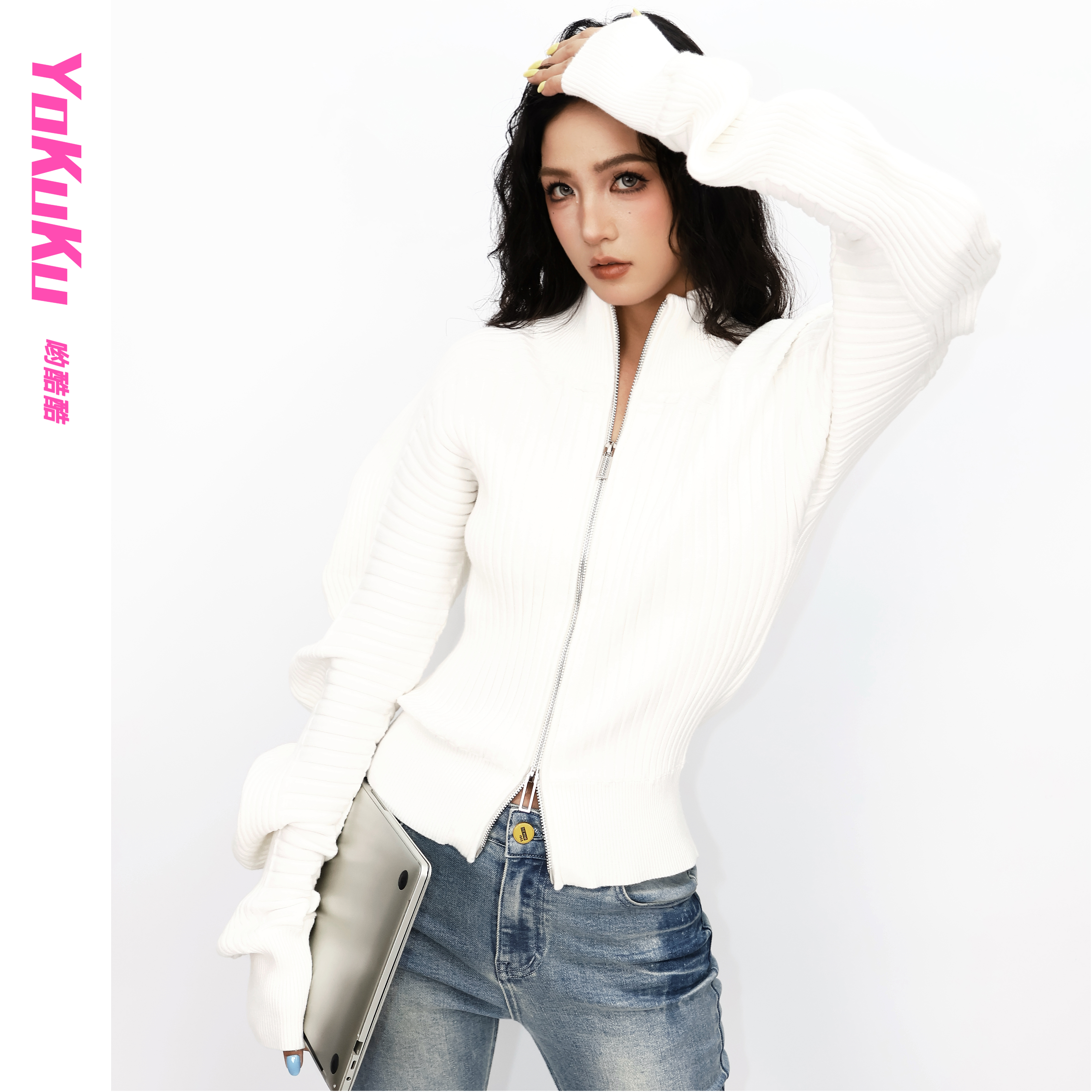 哟酷酷（许我耀眼）小众时尚弧形羊蹄袖中高立领针织拉链开衫毛衣