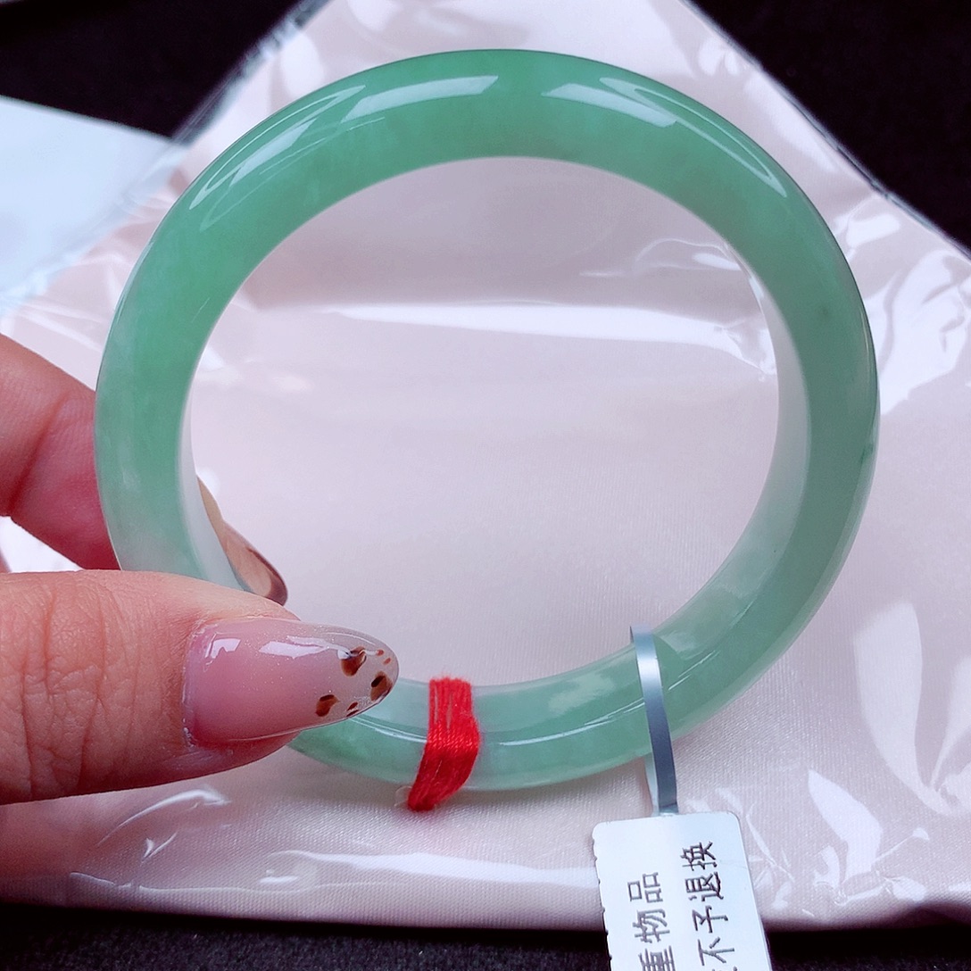 ᰔ***汁翡翠未镶嵌手镯天然缅甸翡翠A货玉手镯