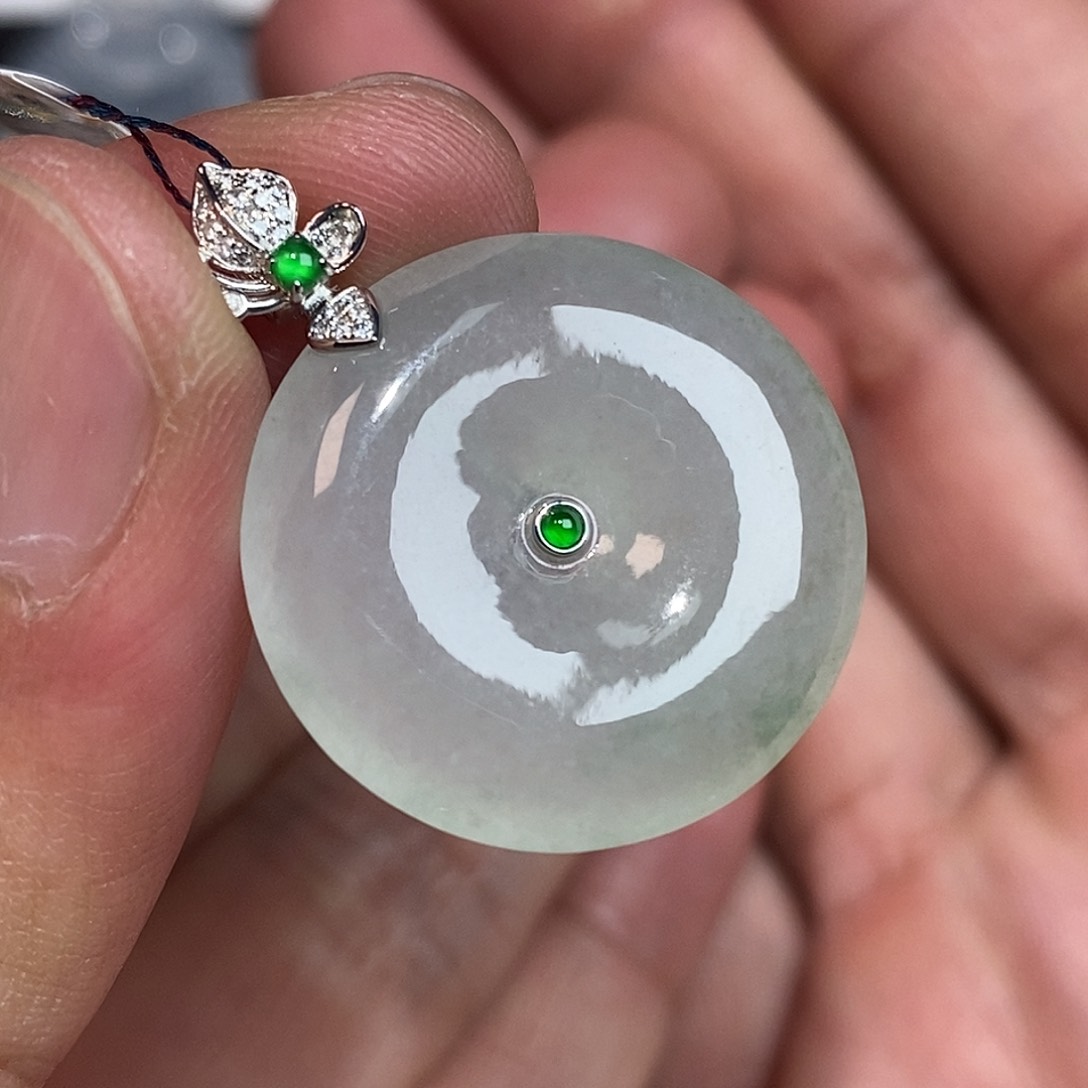 翡翠颈饰18K金镶嵌平安扣