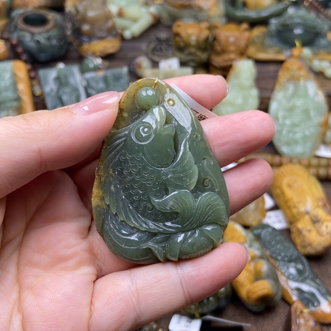 未镶嵌岫岩河磨玉（透闪石质玉）珠宝奇石